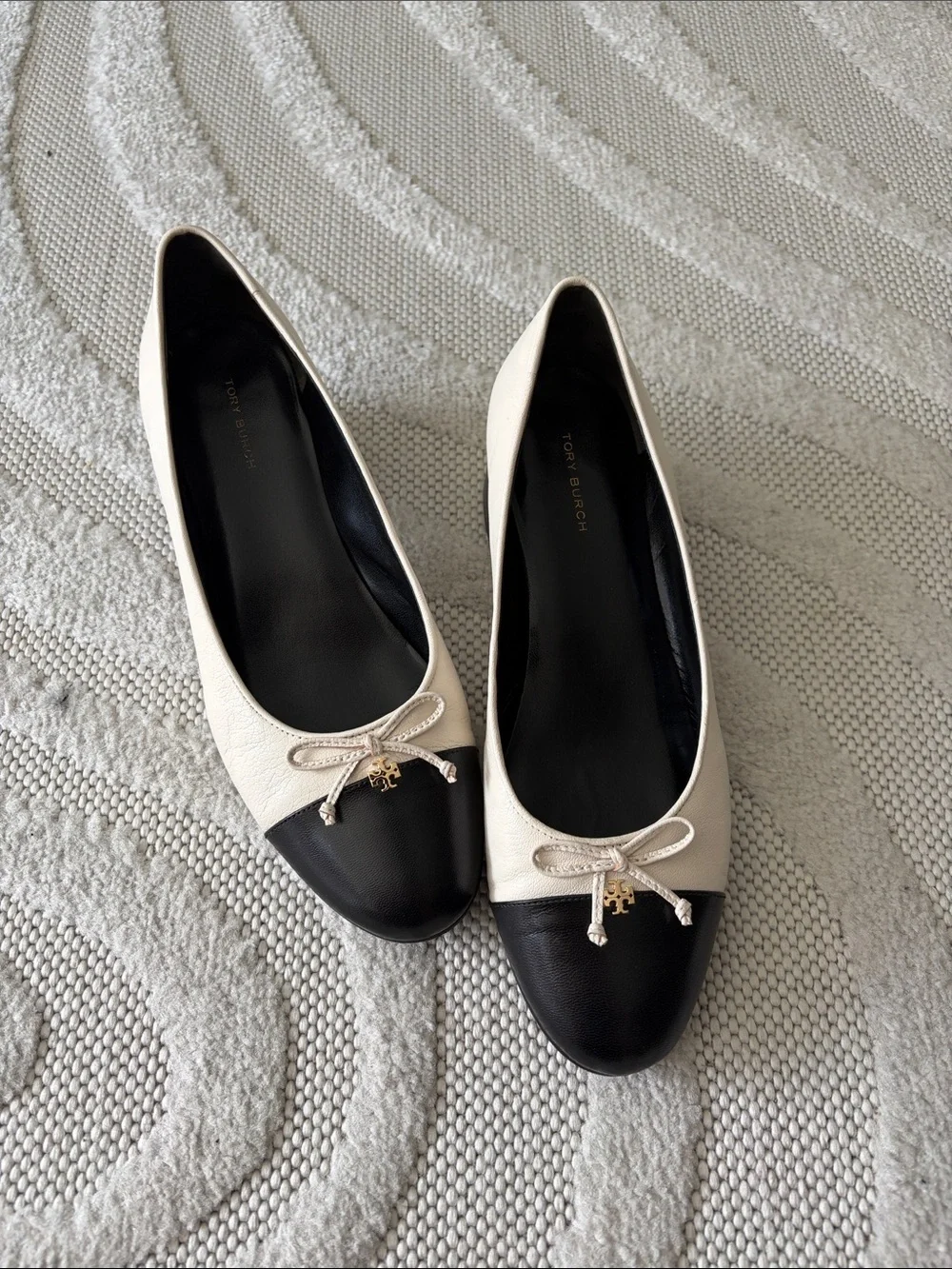 BEAUTIFUL leather Tory Burch heels